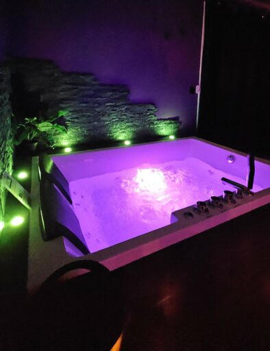 Purple Lovt Love Room 2025 (37)